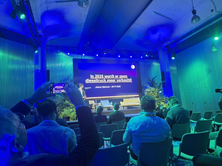 Presentatie over elektrificatie van vrachtwagens tijdens Lean & Green Summit 2025